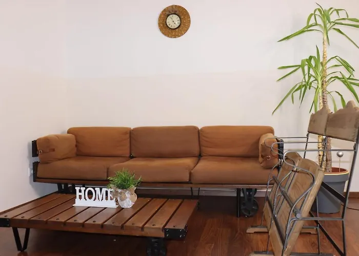 2201 * Gerasdorf bei Wien